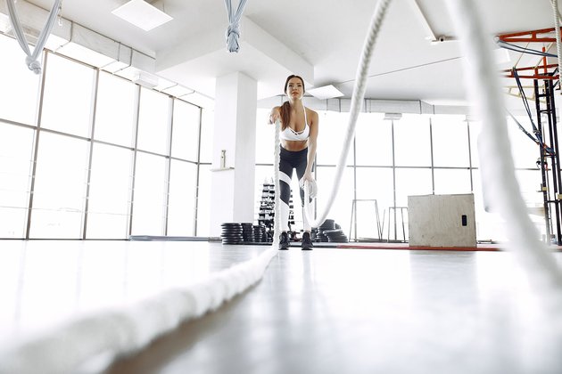 sports-woman-training-morning-gym